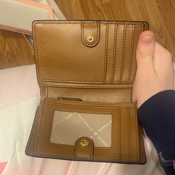 Michael Kors Beige Logo Wallet - Picture 2 of 3